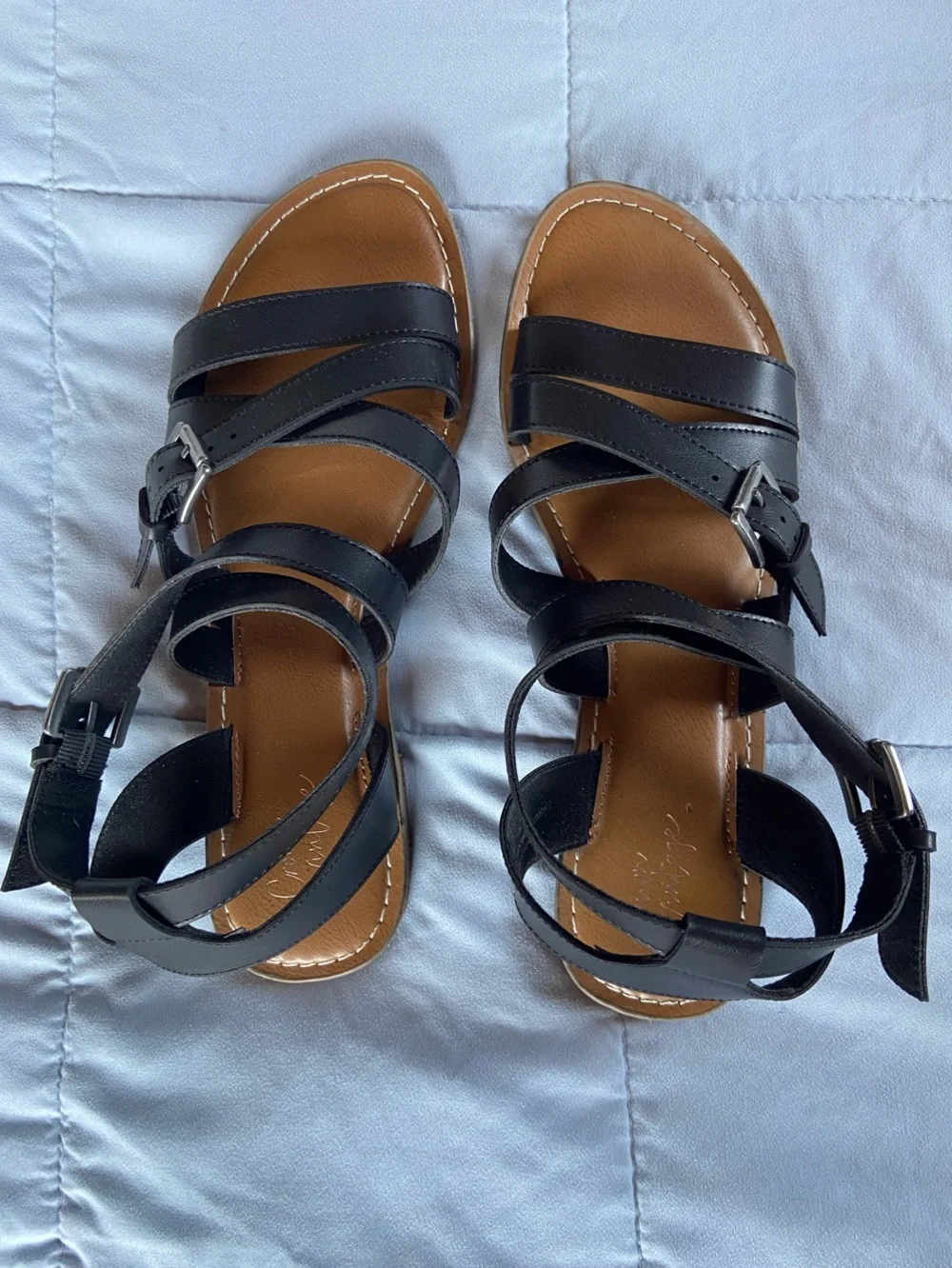 Like New Crown Vintage Black Sandals 9.5